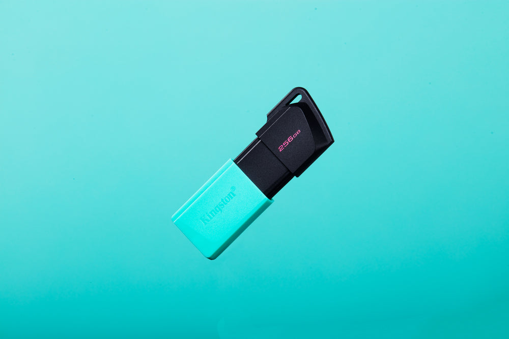 Kingston DataTraveler Exodia M | 256GB USB-A 3.2 Flash Drive | Zwart/Turkoois