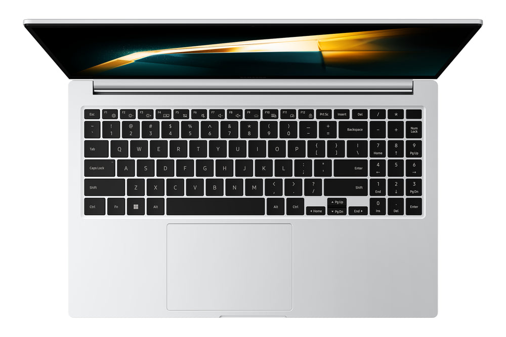 Samsung Book 4 laptop, 15,6 inch, Intel Core 5, 16GB RAM, 512GB SSD — zijkant met aansluitingen