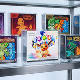 Verzameling Pokemon Elite Trainer Boxes in acryl display cases