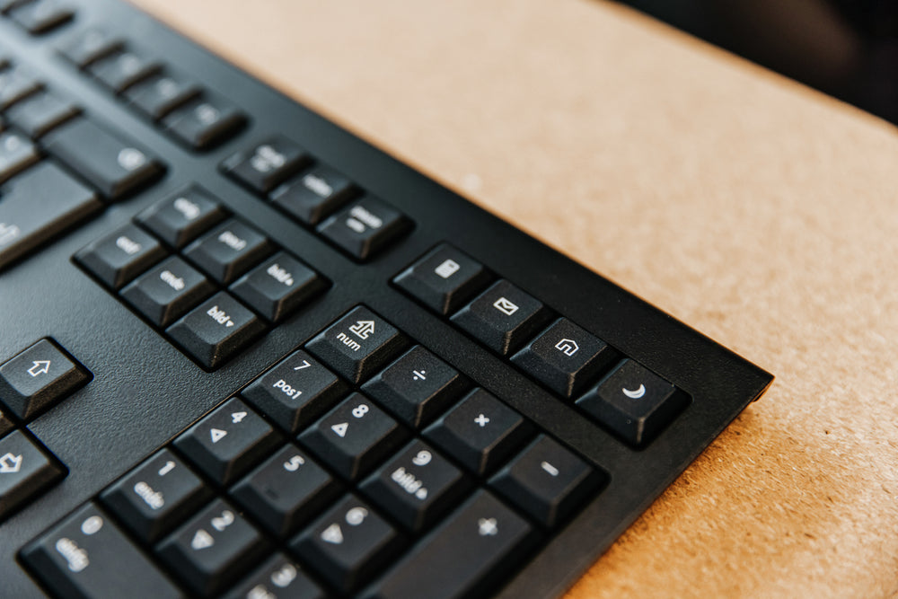 CHERRY KW 3000 | Draadloos Toetsenbord | USB ontvanger | QWERTY | Zwart